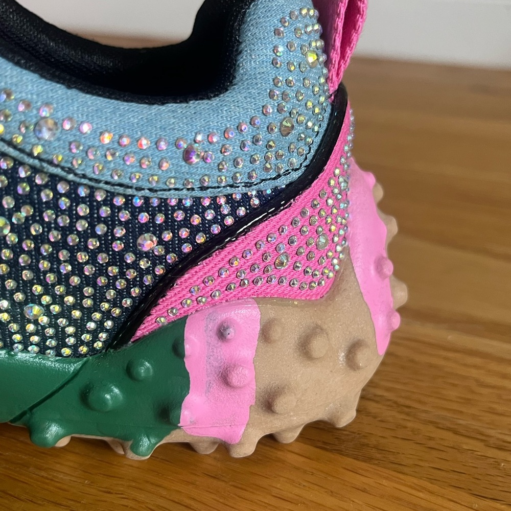 AKIRA “Azalea Wang Isabeau Embellished Multi Sneaker” Size 6 - Picture 3 of 6